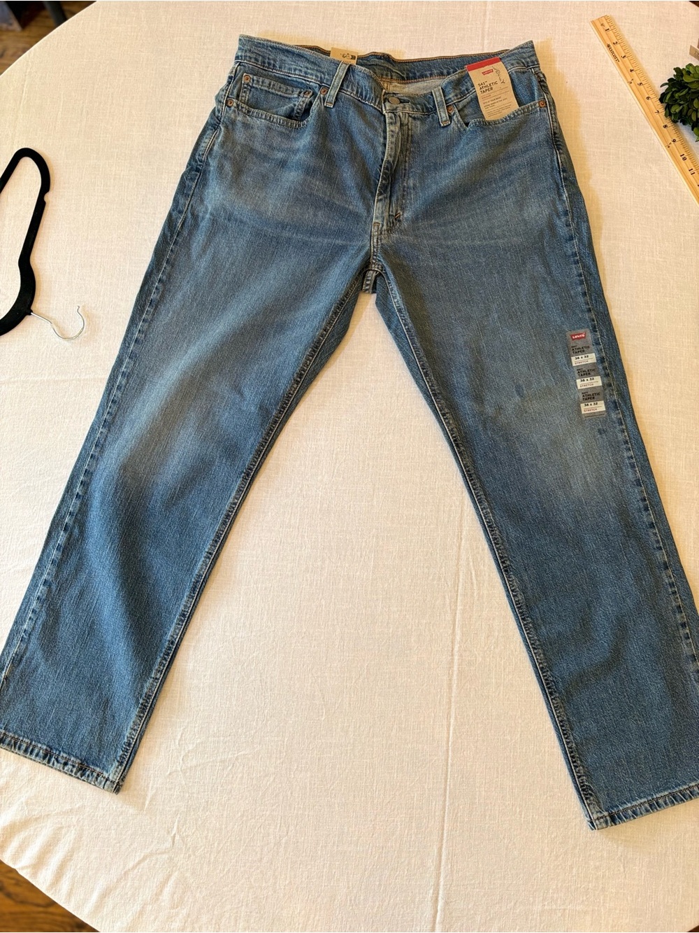 Levi's 541 Relaxed Straight Leg Men’s Jeans in Light Blue Denim 36W 32L - Picture 2 of 12
